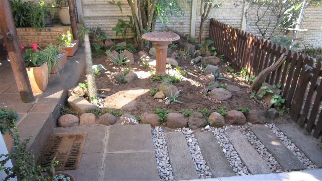 See Rus Self Catering Unit In Westbrook Kzn Private Neat And Cosy Екстериор снимка